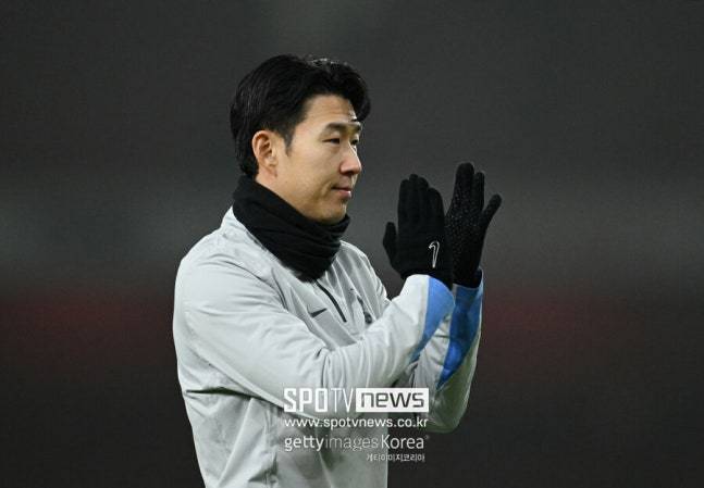 ▲ 손흥민의 이적설은 이제 미국으로도 번졌다. 손흥민을 원하는 클럽도 특정됐다. '더 보이 홋스퍼'는 로스앤젤레스 FC(LA FC)가 손흥민 영입에 나설 것으로 예측하며 "포스테코글루 감독이 미국메이저리그사커(MLS)로 향할 것으로 보인다. 포스테코글루 감독이 LA FC의 지휘봉을 잡으면 손흥민에게 러브콜을 보낼 것"이라고 새로운 정보를 전달해 눈길을 끈다.