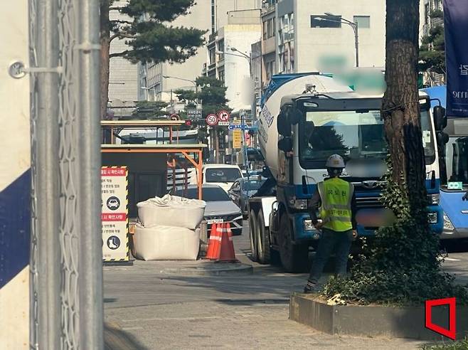3일 오후 건설 현장에서 일하고 있는 근로자의 모습. 이은서 기자