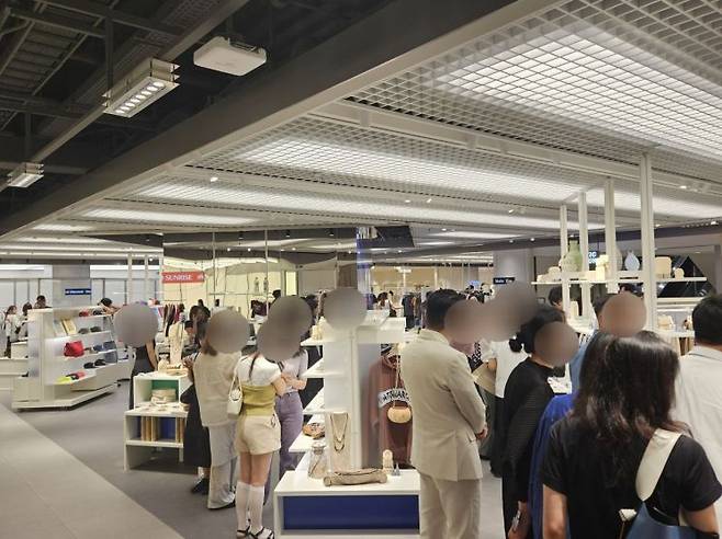 4일 오전 10시 40분경 롯데백화점 본점 9층 '키네틱 그라운드' 전경. 사진=박재현 기자