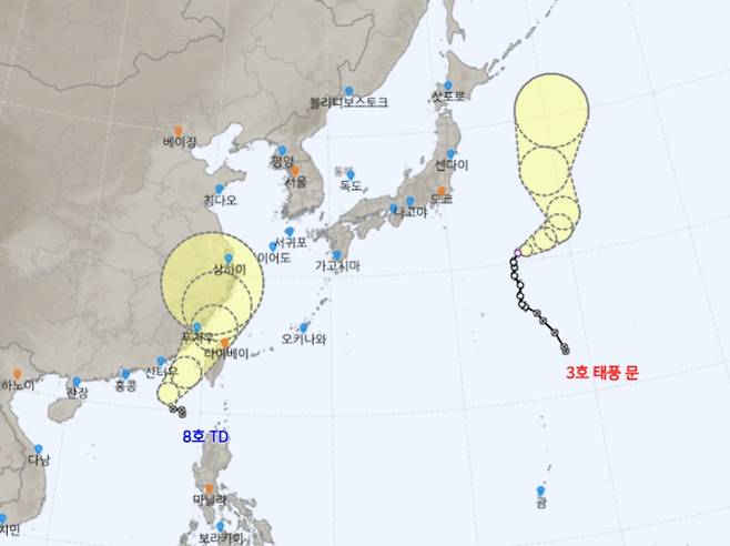 2025 장마 끝나고 여름 태풍 예상경로?=4일 오전 중국 남쪽 해상에서 발생한 8호 열대저압부는 조만간 2025년 제 4호 태풍 다나스(DANAS)로 발달할 것으로 예측되는 가운데, 현재까지 분석된 태풍의 경로가 한반도 쪽을 향할 가능성도 있어 기상청은 예의 주시하고 있다.ⓒ기상청:태풍 정보