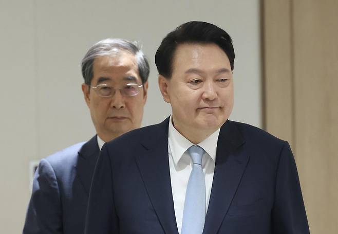 한덕수 전 국무총리(왼쪽), 윤석열 전 대통령. 2024.04.16. 대통령실통신사진기자단