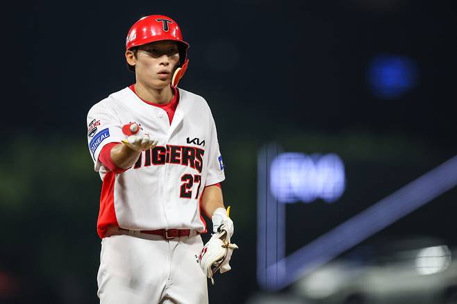 3일 광주 SSG전 7회 선두타자 안타로 찬스 메이커 역할을 톡톡히 해낸 김호령. KIA 제공