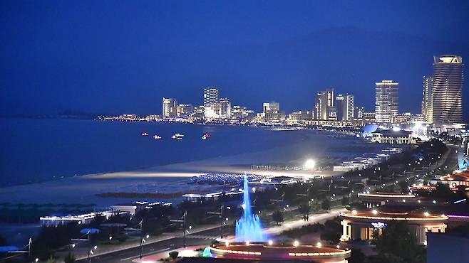 북한 원산갈마해안관광지구 야경 [연합뉴스/평양 조선중앙통신 제공]