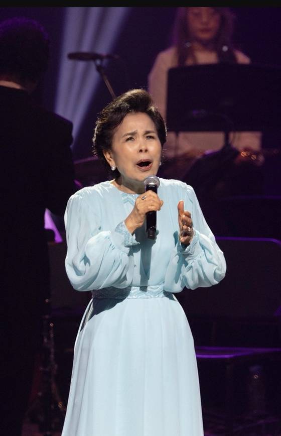 가수 이미자는 지난 4월 세종문화회관에서 열린 고별 공연을 끝으로 66년 가수 인생을 마무리했다. [쇼당이엔티]