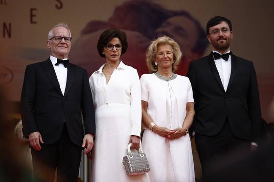 지난 5월 프랑스 칸 영화제를 방문한 가에탕 브뤼엘 프랑스 국립영화영상센터(CNC) 원장(맨 오른쪽). 로이터=연합뉴스