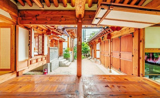 ‘상촌재’ 대청마루