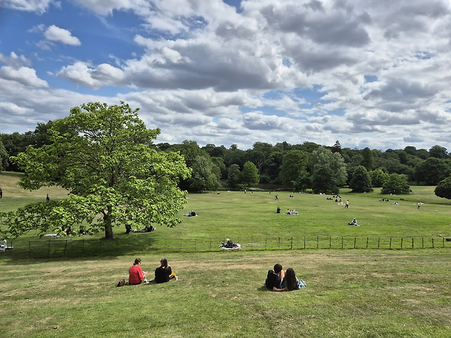 켄우드 하우스 아래로 펼쳐진 광활한 공원. ©김슬기