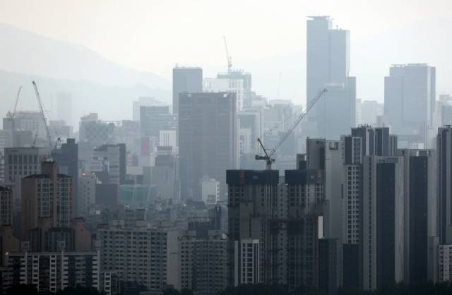 남산에서 본 서울 시내 모습. 연합뉴스