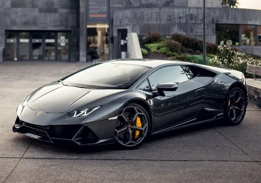 조타의 차량과 같은 모델. 람보르기니