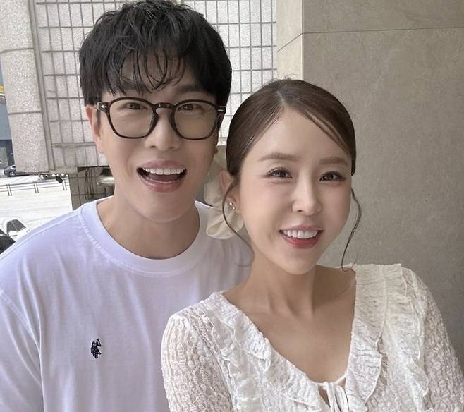 문원과 신지. 사진ㅣ제이지스타