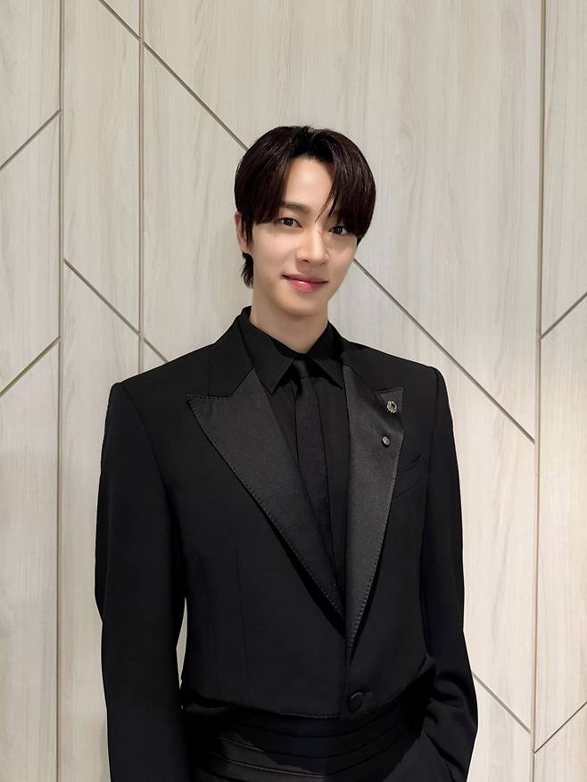 사진=어라운드어스 제공