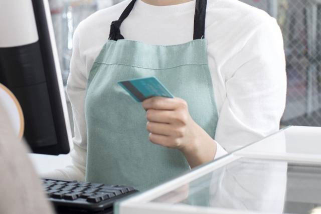 국민들에 대한 민생지원금이 비수도권 주민들에게는 3만원이 더 지급된다. 아울러 농어촌 인구감소지역은 당초 2만원을 추가 지급키로 했으나 이 금액이 5만원으로 올라갔다. 이미지투데이