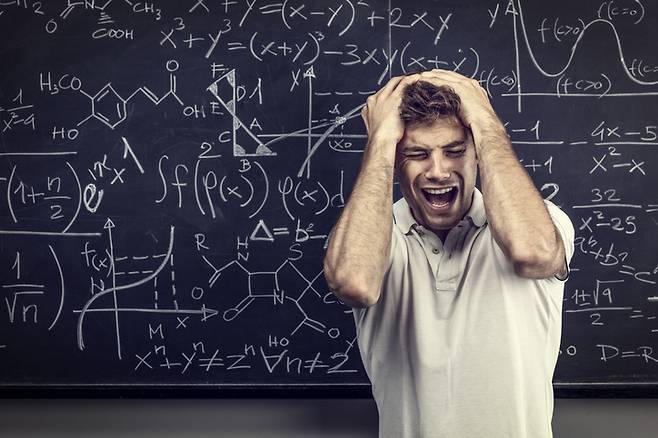 뇌에 약한 전류를 흘려주면 젊은 성인의 수학 학습을 향상시킬 수 있는 것으로 나타났다. [사진= 게티이미지뱅크]