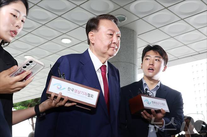 윤석열 전 대통령이 5일 오전 서초구 서울고등검찰청에 마련된 내란특검에서 2차 대면조사를 받기 위해 출석하고 있다. (공동취재) 2025.7.5/뉴스1 ⓒ News1 구윤성 기자