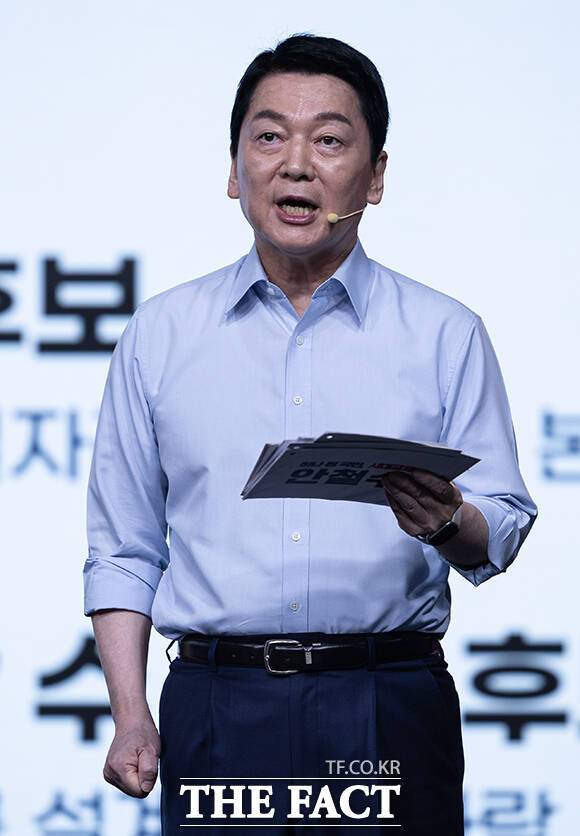 안 의원은 "많은 국민이 찬성하는 혁신안에 대해선 비대위에서도 이를 수용해야 국민 눈높이에 부합하는 공감대를 형성하는 것"이라며 혁신위 활동에 자신감을 보였다. /국회사진취재단