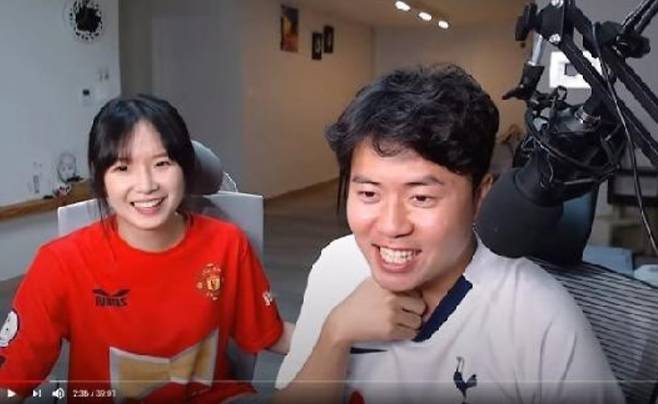 ▲김진짜의 최고의 파트너 아내. 3호라는 닉네임으로 촬영도 하고 출연도 한다.