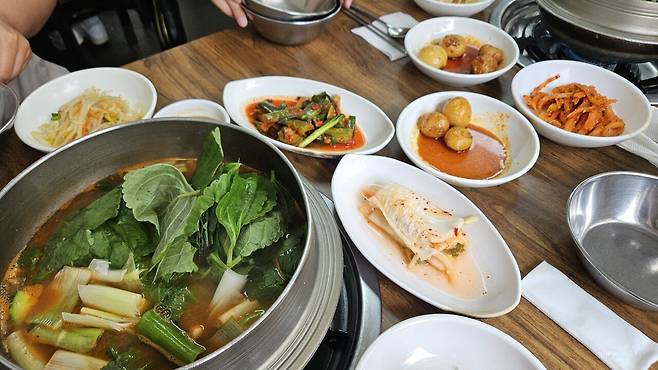 20250704_130641.jpg 점심 안산에서 미꾸라지 매운탕과 튀김