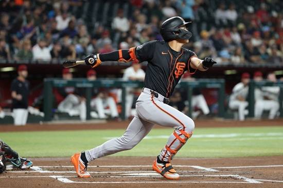 샌프란시스코 자이언츠 외야수 이정후가 5일 미국 캘리포니아주 새크라멘터 셔터 헬스 파크에서 열리는 2025 메이저리그 오클랜드전에 5번 타자 중견수로 선발 출전한다. 이정후는 22일 만에 3경기 연속 안타에 도전한다. 연합뉴스