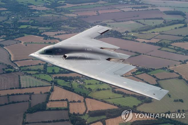 미국 공군의 전략폭격기 B-2 미국은 지난 6월22일 이란 핵시설을 공습하면서 B-2 전략폭격기 7대를 동원했다.
[연합뉴스 자료사진]
