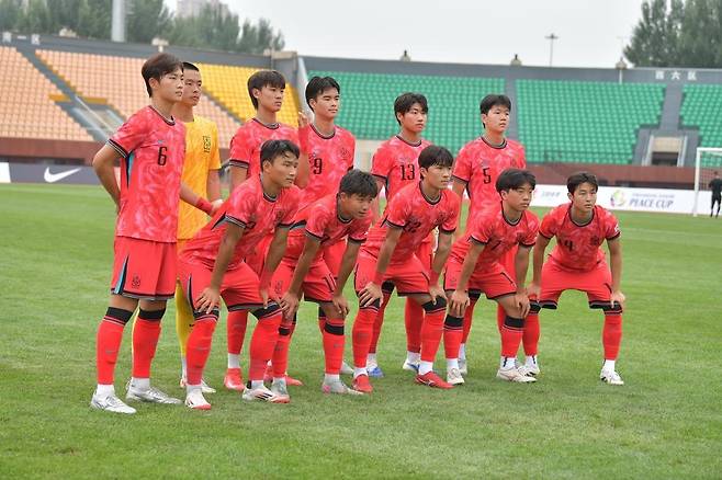 우즈베키스탄과의 경기에 선발로 나선 한국 U-16 대표팀 선수들. [중국축구협회 제공. 재판매 및 DB 금지]