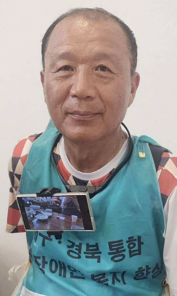 '왼발박사' 이범식 씨가 7일부터 '2025 경주 APEC 정상회의' 성공을 기원하는 400km 도보 종주에 돌입한다.