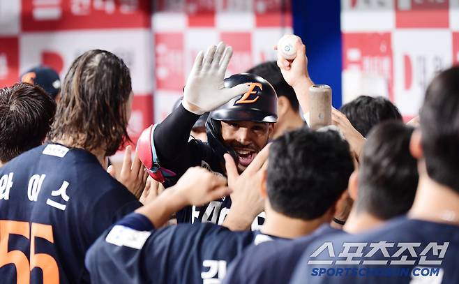 6일 서울 고척돔에서 열린 KBO리그 키움과 한화의 경기. 7회 3점 홈런을 날린 한화 리베라토. 고척=송정헌 기자songs@sportschosun.com/2025.07.06/