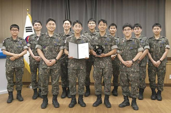 KT희망나눔인상 공동 수상자 공군 제15특수임무비행단ⓒKT그룹 희망나눔재단