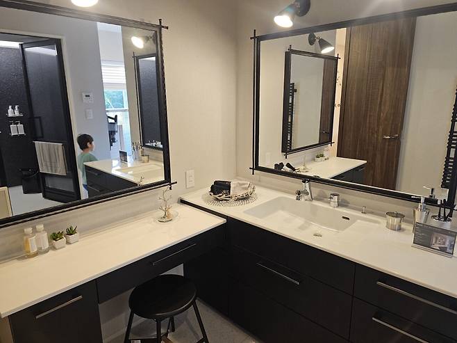 20250706_174128.jpg 정말 살고 싶은 충동이 드는 일본 주택 모델하우스 ㄷㄷㄷㄷㄷ.jpg