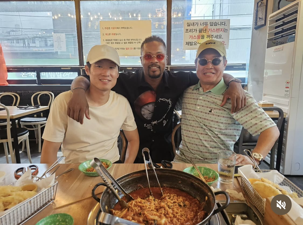 사진=에브라 SNS