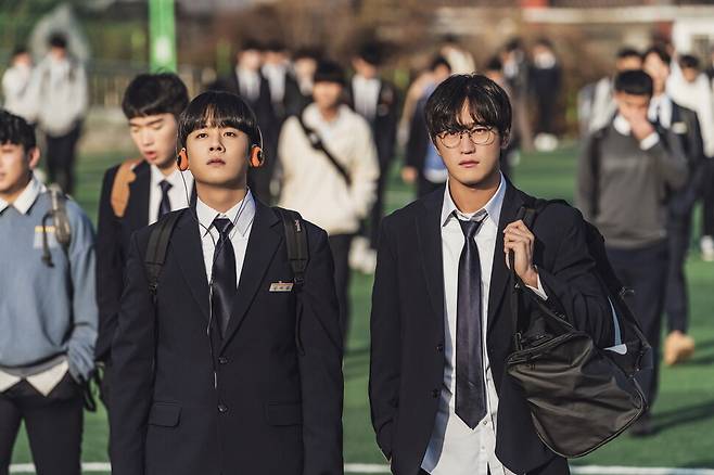 ‘원: 하이스쿨 히어로즈’의 한 장면. 웨이브 제공