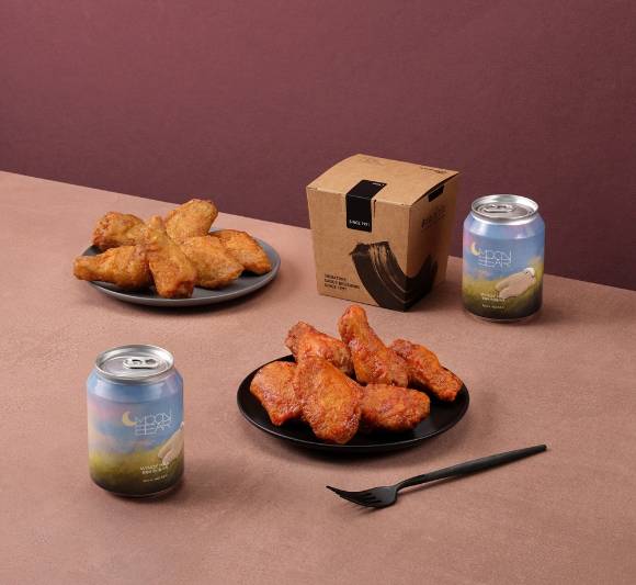 교촌 '싱글윙시리즈' 2종. [사진=교촌에프앤비]