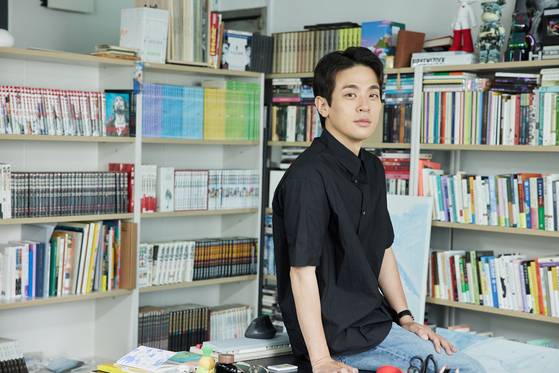 1년간 출판업에 전념하고 있는 배우 박정민. 지난달 서울국제도서전에서의 인기는 “시행착오로 인한 것”이라고 했다. [사진 우상희 작가]