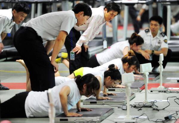 인천경찰청에서 경찰공무원 채용(공채) 체력검사가 이뤄지고 있는 사진으로 기사 본문과 구체적인 관련 없음. 경기일보 DB