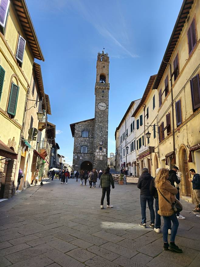 몬탈치노 포폴로 광장. 최현태 기자