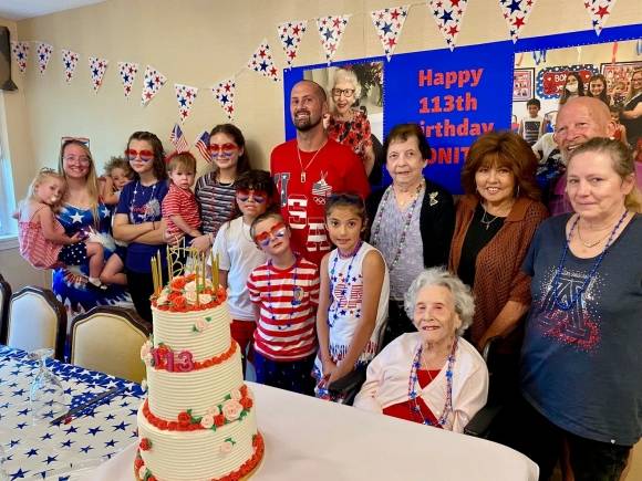 2024년 함께 모인 깁슨 가족의 모습. 출처=피플지