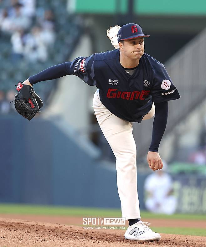 ▲ 롯데도 데이비슨으로 시즌을 끝까지 치러야 할지에 대한 판단을 내릴 시점이 점차 다가오고 있다 ⓒ곽혜미 기자