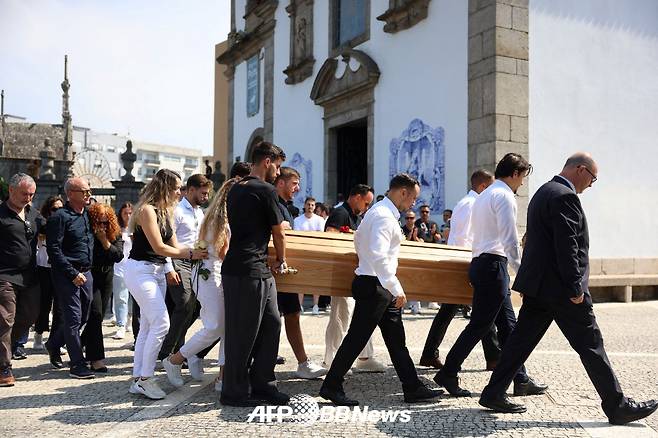 '영구결번뿐만 아니다' 리버풀, 조타 '잔여 연봉 272억' 유가족에 모두 지급 결정