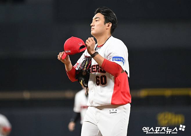 5일 오후 광주-KIA챔피언스필드에서 열린 '2025 신한 SOL Bank KBO리그' 롯데 자이언츠와 KIA 타이거즈의 경기, KIA가 13:0으로 승리하면서 단독 2위로 도약했다. KIA 선발 김도현은 7이닝 3피안타 2사사구 1탈삼진 무실점을 기록하면서 시즌 4승째를 올렸다. 엑스포츠뉴스 DB