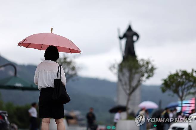 비 오는 출근길 [연합뉴스 자료사진]