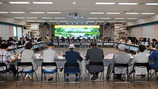 지난 2일 거창군청에서 제35회 거창국제연극제 준비보고회가 열렸다. 사진=거창군