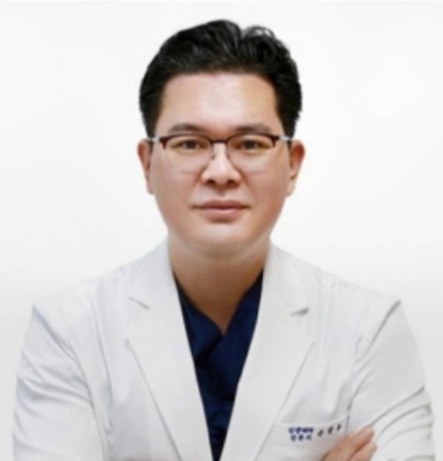 손창우 더필병원 병원장