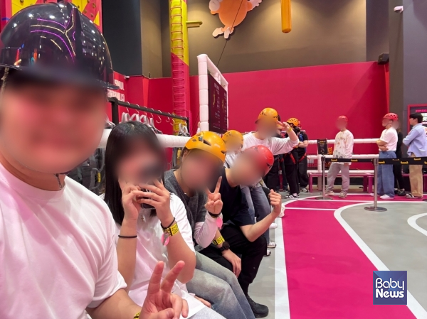 초록우산 경기남부가정위탁지원센터 위탁아동 자조모임 '그린나래' 참여자들이 스포츠 활동에 참여하고 있다. ⓒ초록우산