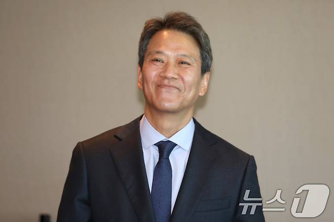 남북경제문화협력재단 이사장으로 복귀한 임종석 전 대통령 비서실장. (공동취재) 2025.2.27/뉴스1 ⓒ News1 이광호 기자