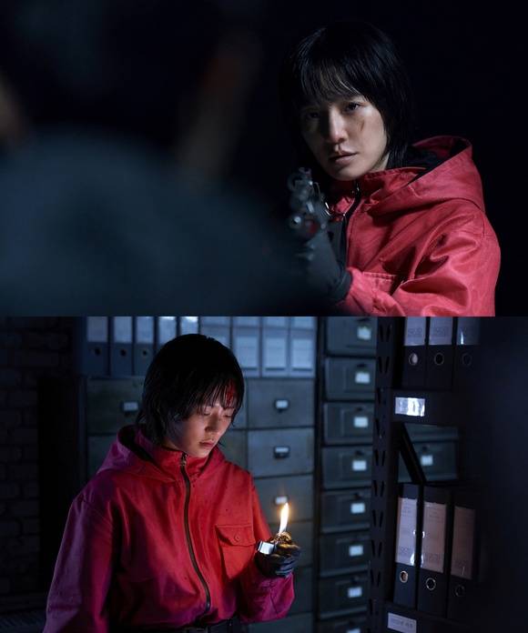 박규영이 인터뷰에서 "행동이 자유롭게 움직이면 안 되는 인물이어서 좀 더 견고하고 흔들리지 않는 단단함을 표현하고자 노력했다"고 전했다. /넷플릭스