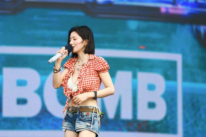 권은비, 3년 연속 워터밤 맹활약... 유튜브 조회수 폭발(제공: 더블앤)