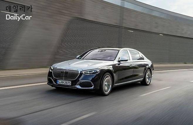 메르세데스-마이바흐 S 680 4MATIC (마누팍투어)