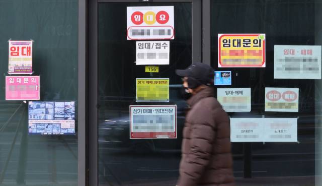 지난해 폐업한 소상공인이 처음 100만명을 넘어선 것으로 나타났다.  사진=연합뉴스