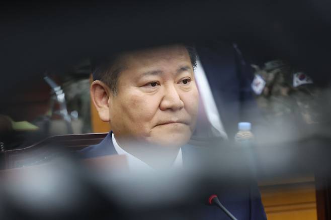 이상민 전 행정안전부 장관이 2월4일 오전 서울 여의도 국회에서 열린 윤석열 정부의 비상계엄 선포를 통한 내란 혐의 진상규명 국정조사특별위원회 전체회의에서 입을 굳게 다물고 있다. /뉴시스