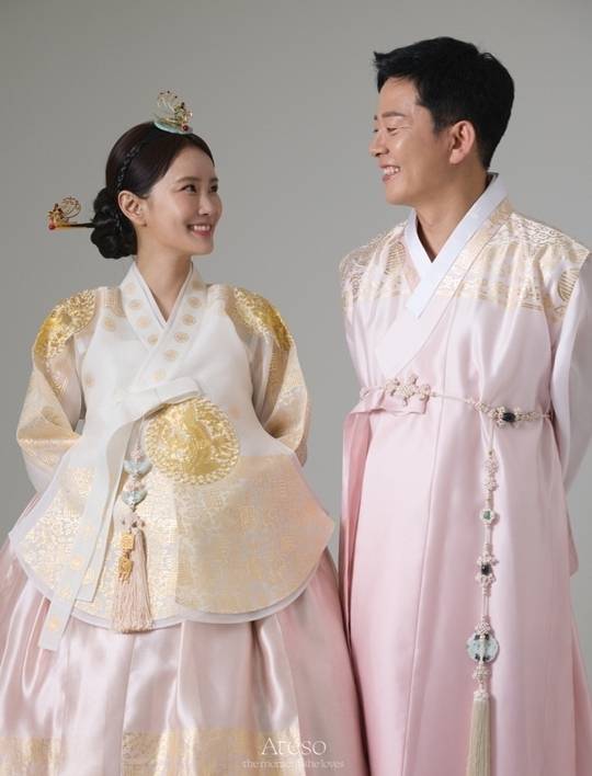 사진=왼쪽부터 김지민, 김준호/공식 웨딩화보