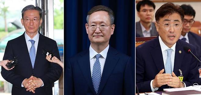 [서울=뉴시스] 왼쪽부터 정성호 법무부장관 후보자, 봉욱 대통령실 민정수석, 이진수 법무부 차관(사진=뉴시스 DB) *재판매 및 DB 금지